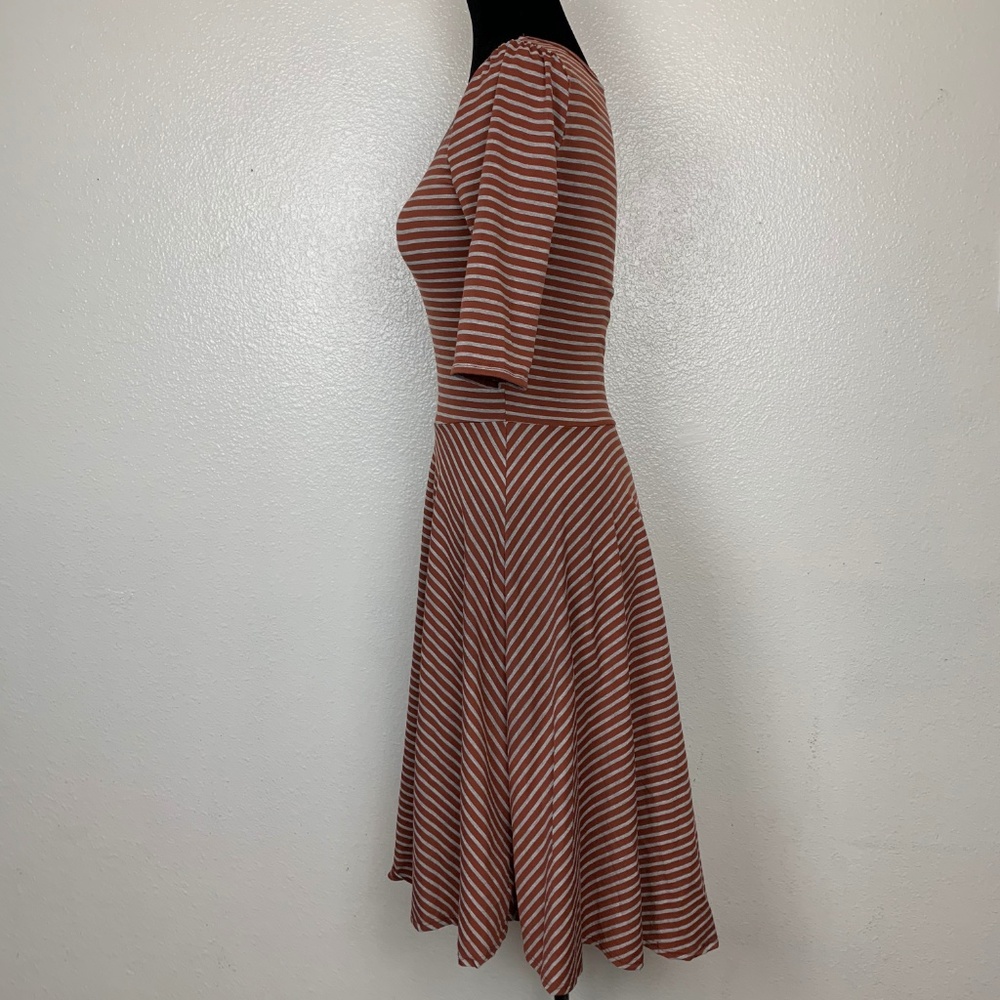 Lularoe Nicole Brown Gray Stripe Dress Size XS - Picture 3 of 7